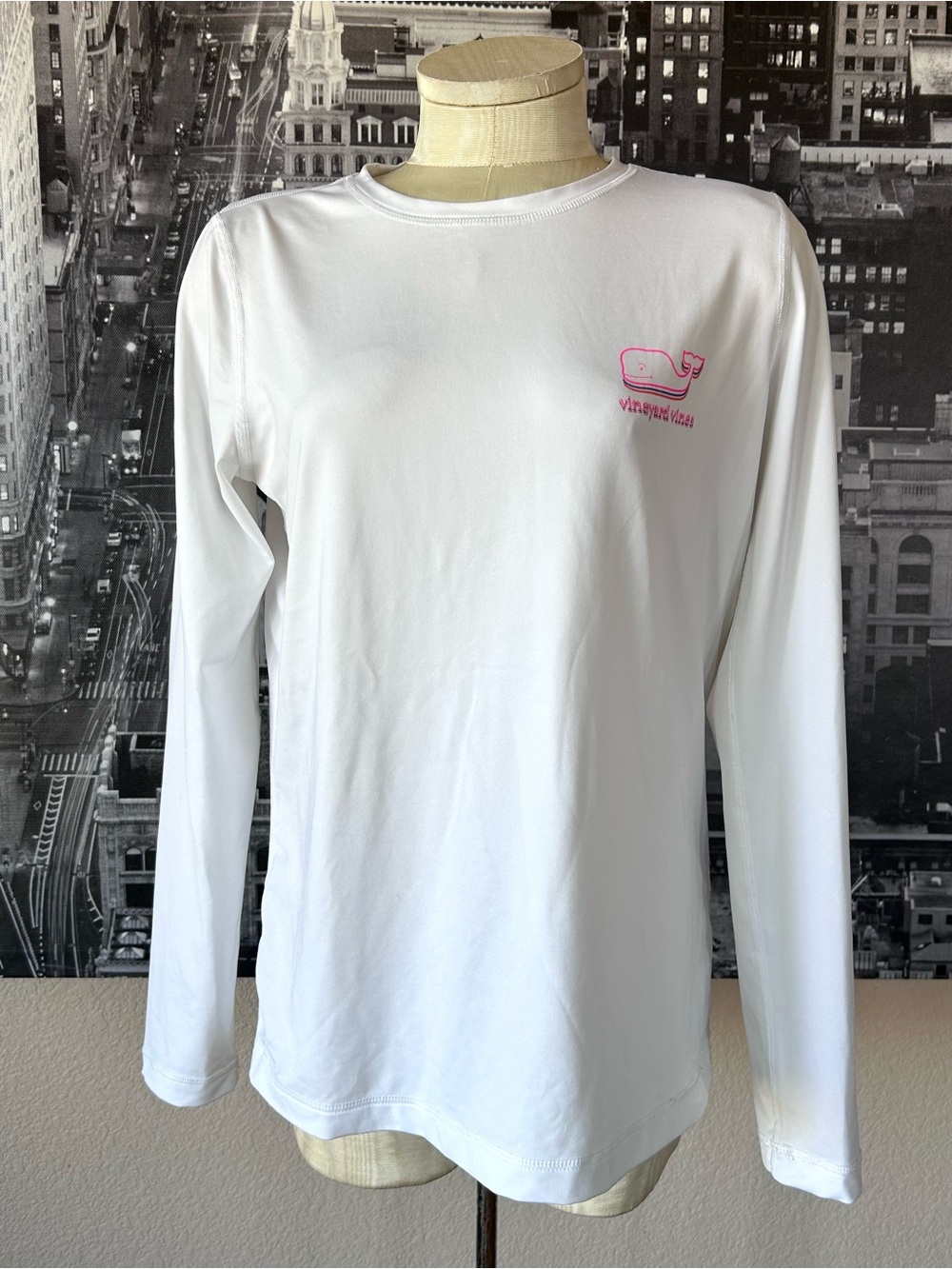 Vineyard Vines Performance White Top